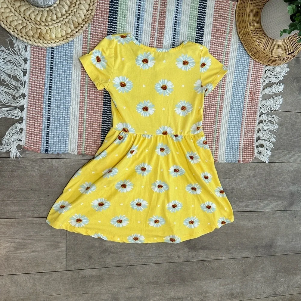 Emma & Elsa Girl’s Yellow Floral Buttery Soft Cozy Dress with Pockets Size 4